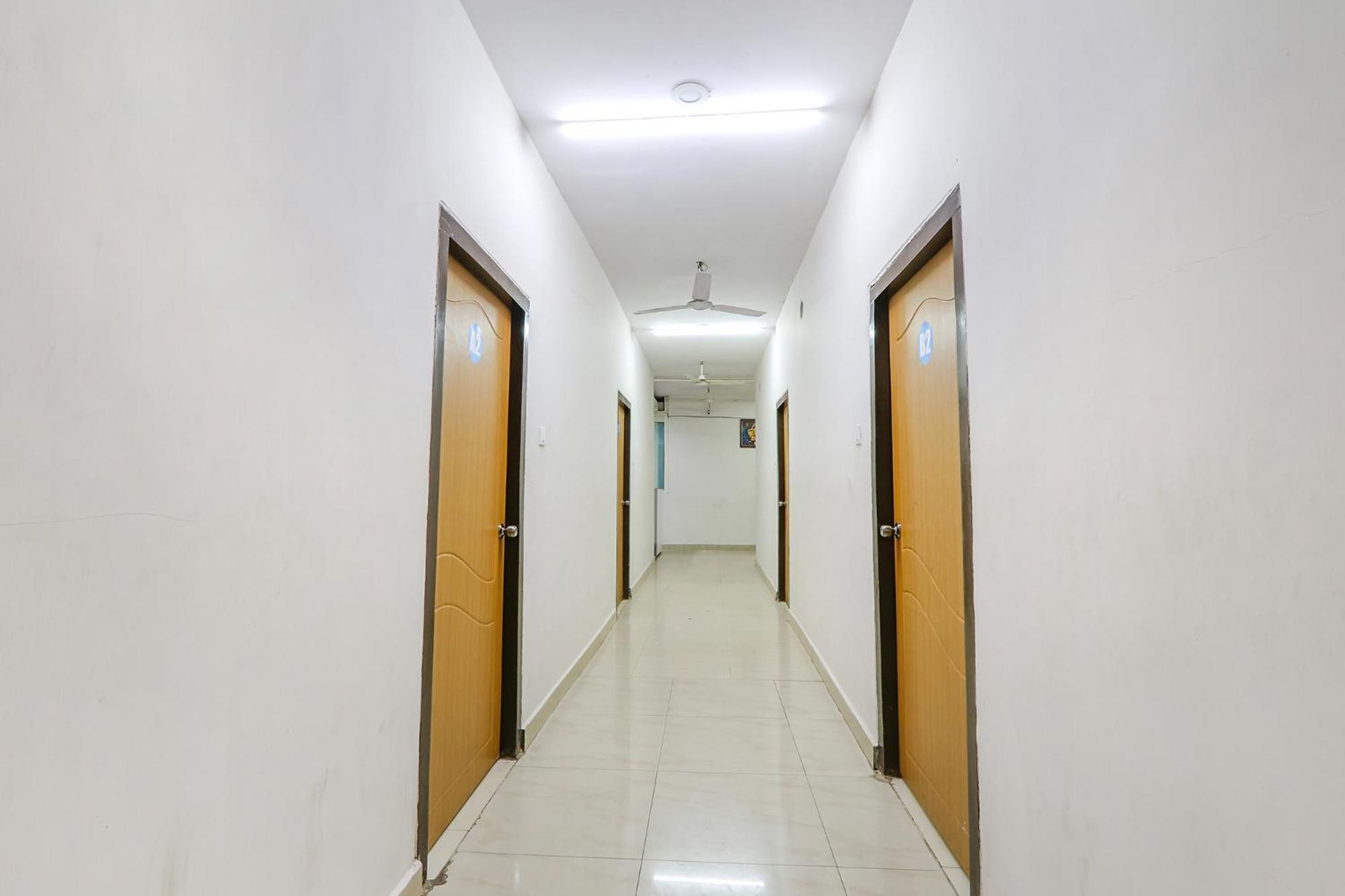 Fabexpress Korner Inn - Sivaji Park Visakhapatnam Exterior foto